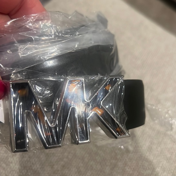 NEW MICHAEL KORS LEATHER black WITH MK TORTOISE SHELL SILVER BUCKLE size XL NWT - Picture 4 of 9